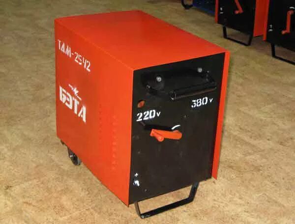 Трансформатор тдм. Сварочный аппарат тдм 401 у 2. Трансформатор тдм. Трансформатор сварочный тдм 252у2. Трансформатор тдм.