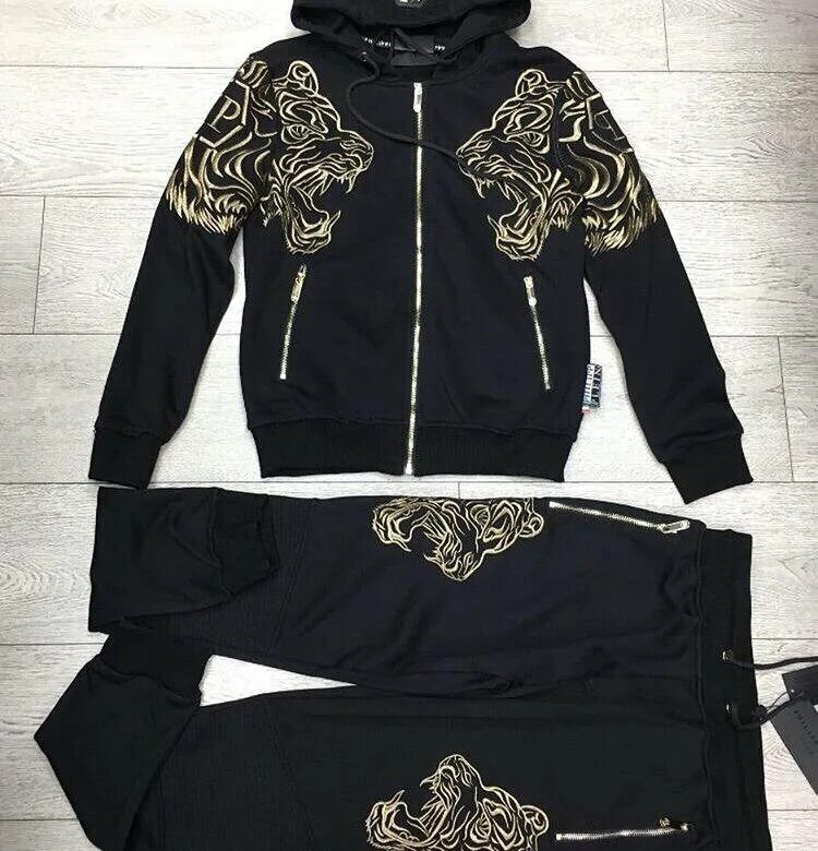 Спортивный костюм plein. Костюм спортивный Philipp plein Tiger. Philipp plein спортивный костюм. Костюм Филип Плейн Тигер.