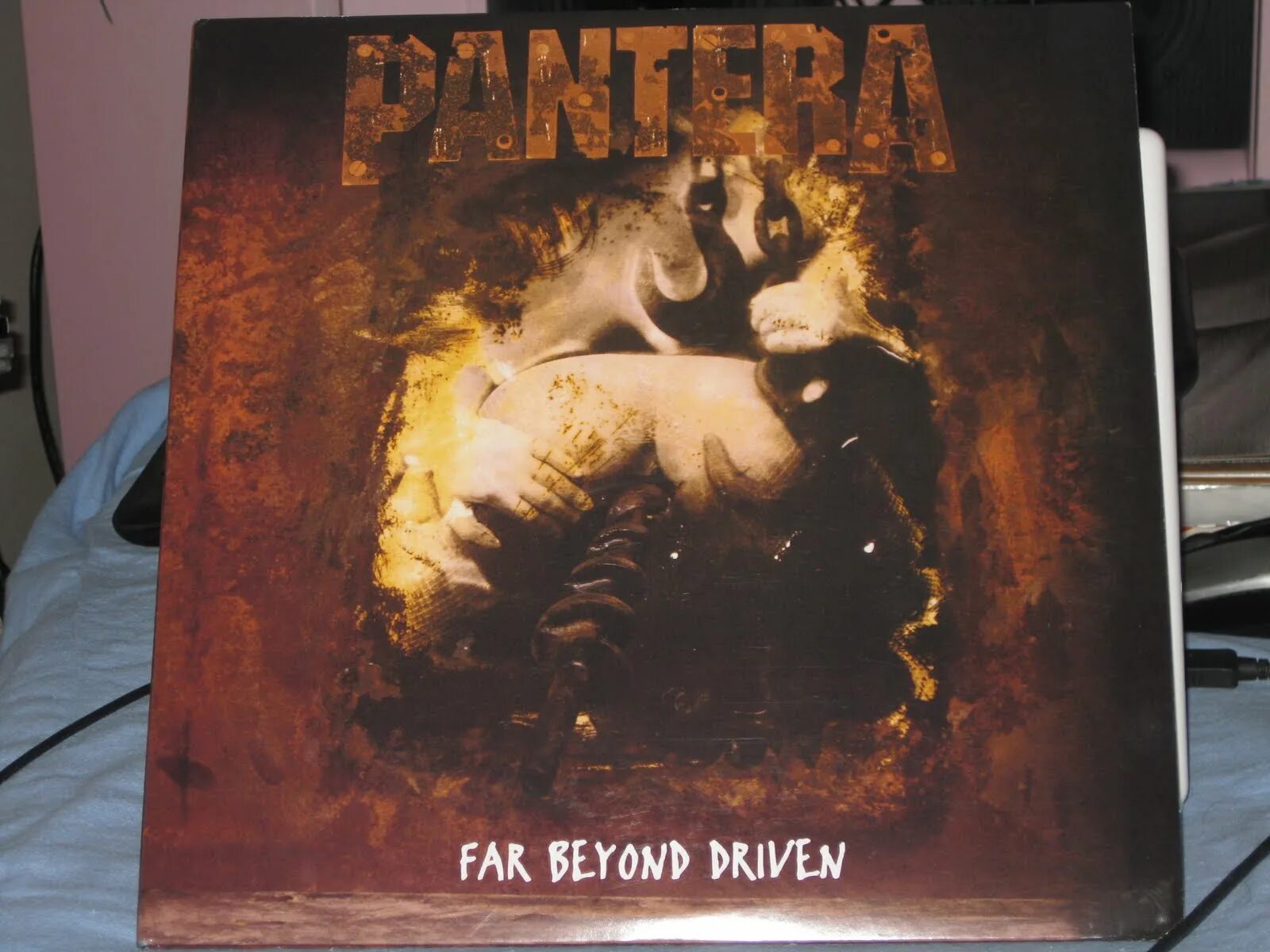 Pantera far Beyond Driven обложка. Pantera 1994. Pantera far Beyond Driven 1994 первая обложка. Far Beyond Driven обложка.