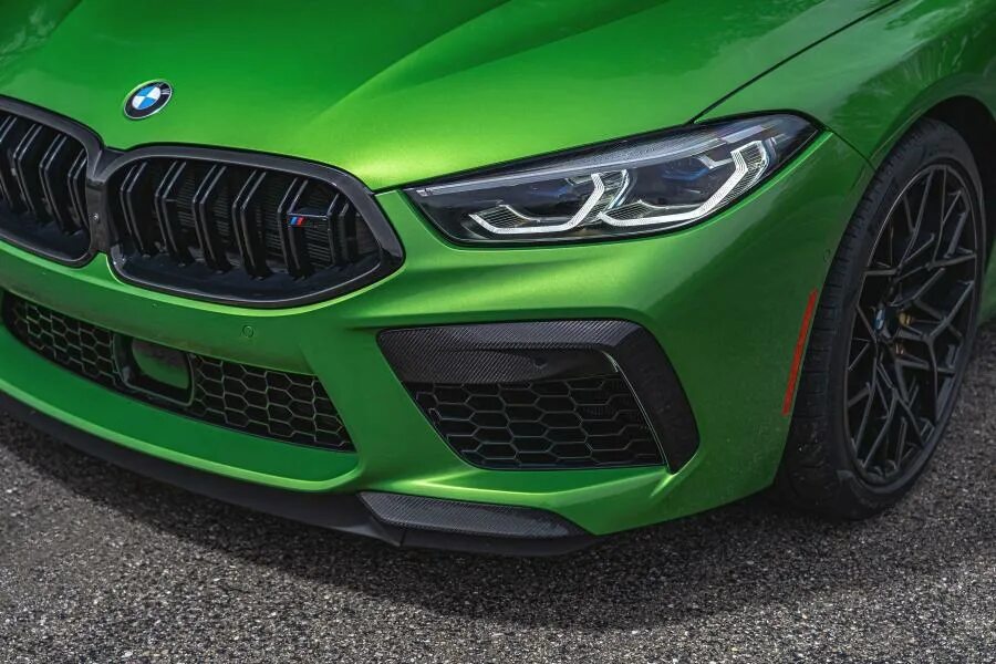 2020 BMW M8 is a big coupe with big power - CNET