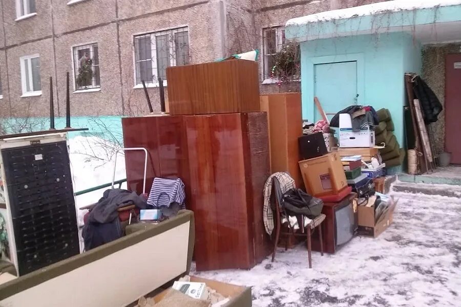 Арест имущества должника. Выселение из квартиры. Единственное жилье гражданина. Самовольная постройка. Юрист по жилищным спорам.