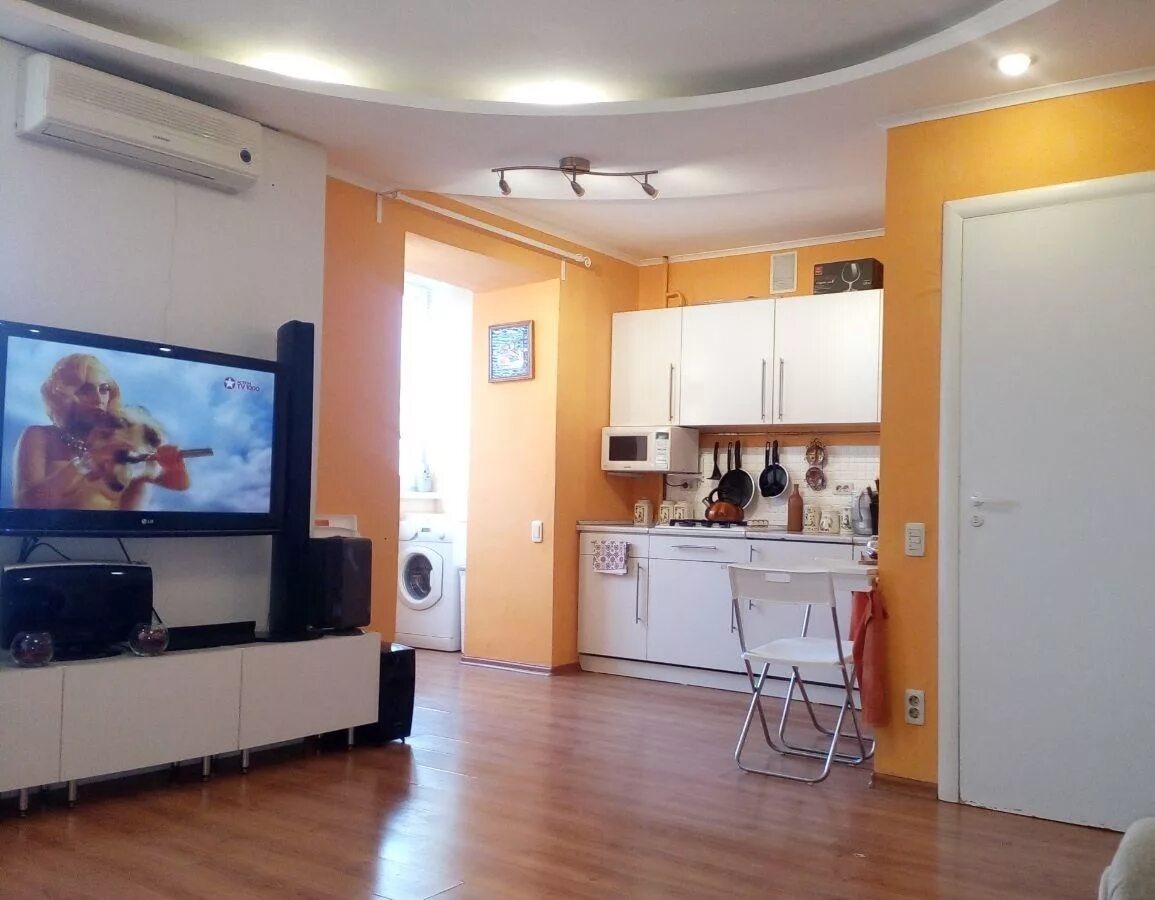 Ибрагимова 63 казань. Коротченко 22 казань. Студия в казани. Квартира на сутки казань. Новые однокомнатные квартиры в казани.