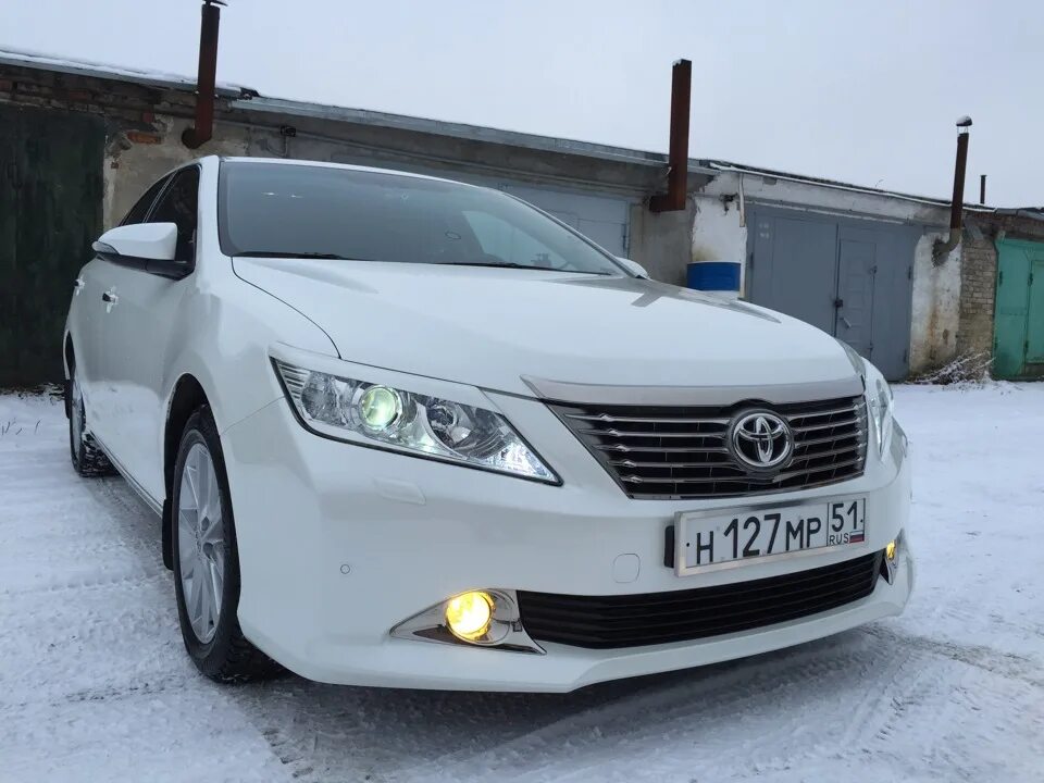 Свет в камри 50 какие. Лампы дальнего света камри 50. Тойота камри 50 кузов ближний свет. Камри 40 свет фар. Свет тойота камри 40.