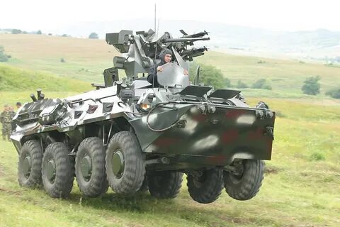 Боевая машина с оружием