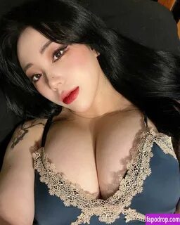 Jung Hye Bin / yourxhiii / 상쾌하이 слитое обнаженное фото с Онлифанс и Патреон 000