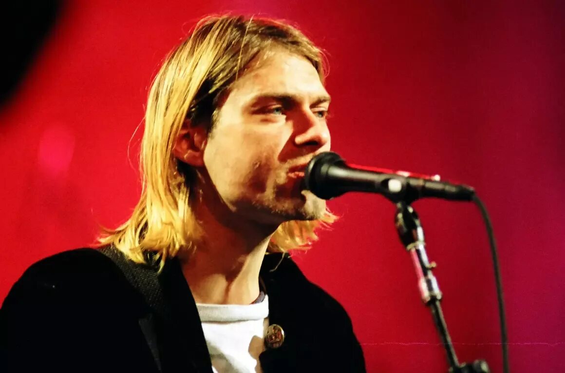 Нирвана курт кобейн. Kurt cobain фото. Курт кобейн. Курт кобейн и nirvana. Курт кобейн фото.