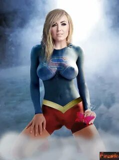 Supergirl naked pictures ♥ Мелисса Беноист Голая Супергерл.