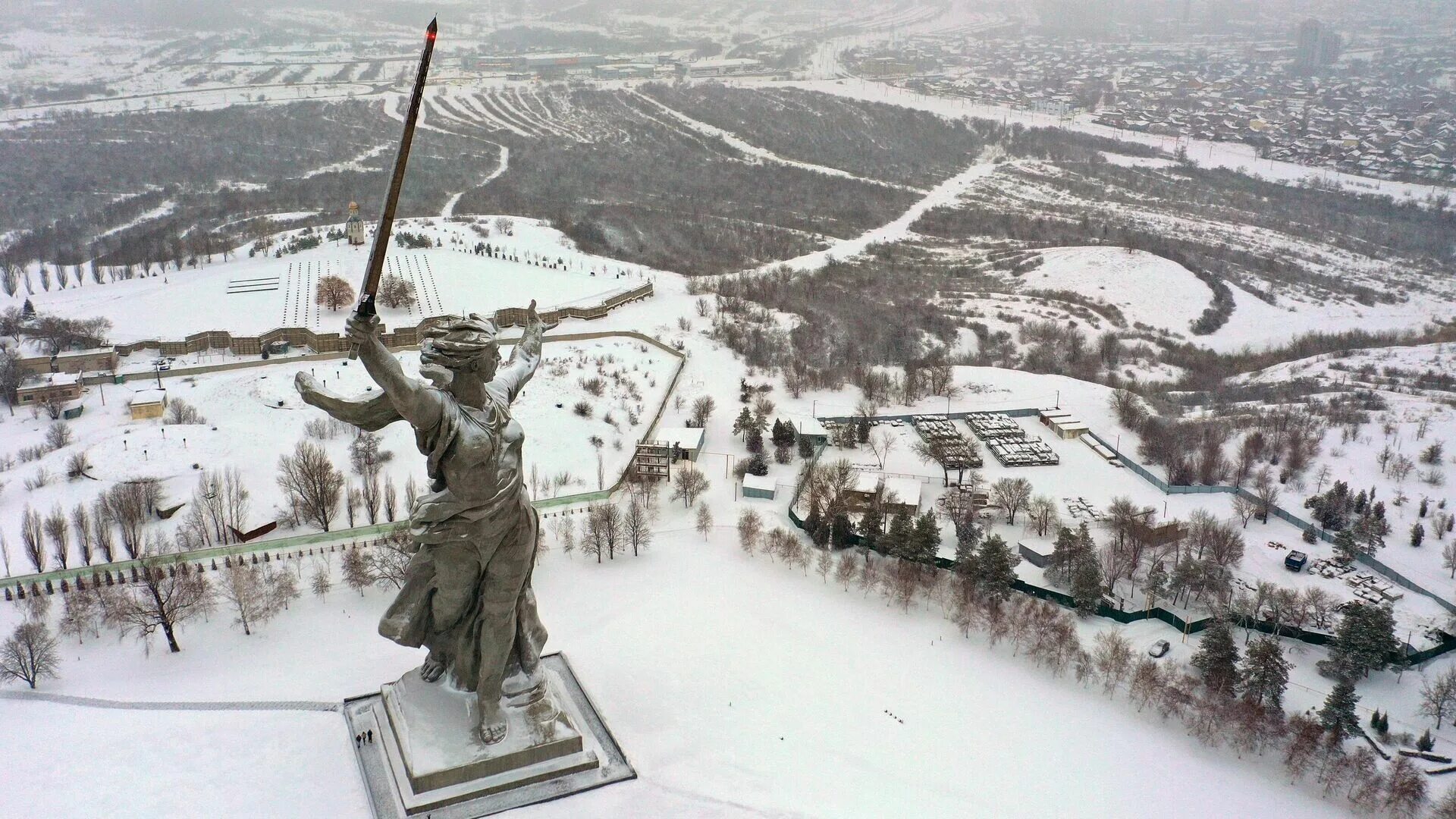 Сталинградская битва мамаев курган бои. Волгоград Родина мать Мамаев Курган Сталинградская битва. Сталинград битва на Мамаевом Кургане. Сталинградская битва Курган Родина мать. Сталинград 2 февраля Мамаев Курган.