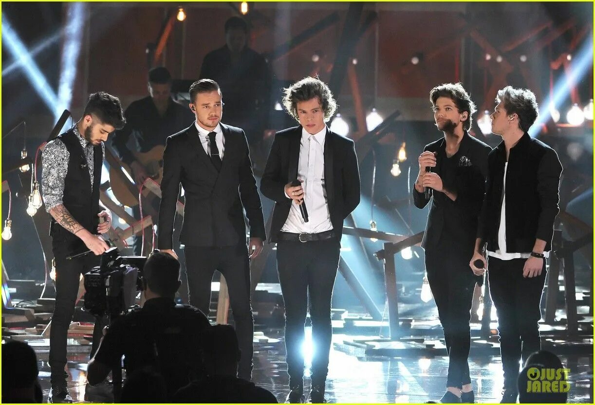 One direction история. One direction story of my. Story in my life. Story of my life обложка. Клип стори оф май лайф.