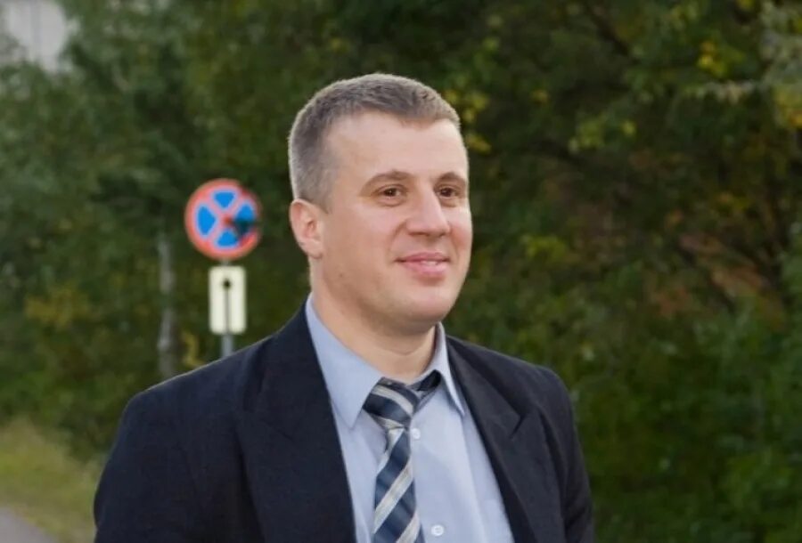 кандидаты на должность мэра элисты. кандидаты в мэры омска. александр форс омск. перевыборы мэра в перми. кандидаты на пост мэра.