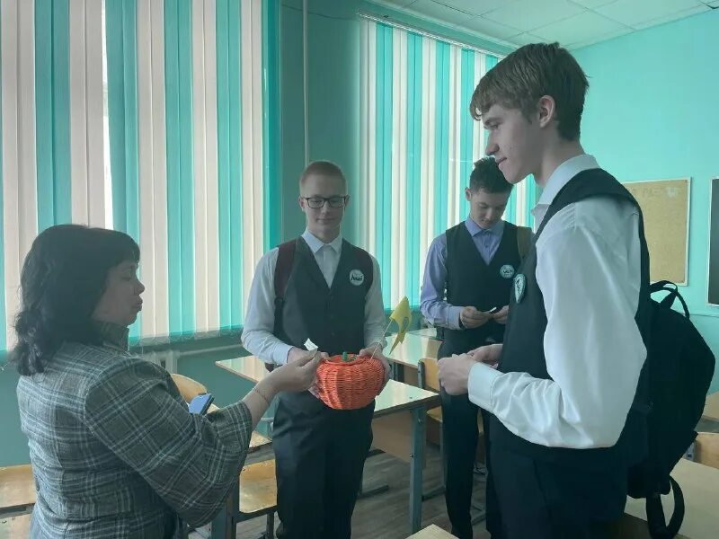 сочинительные союзы и подчинительные союзы таблица. премьерский лицей в крекшино фото. лицей номер 123 уфа. сложно сочинительные и подчинительные союзы. учителя в школе моу сош 65.