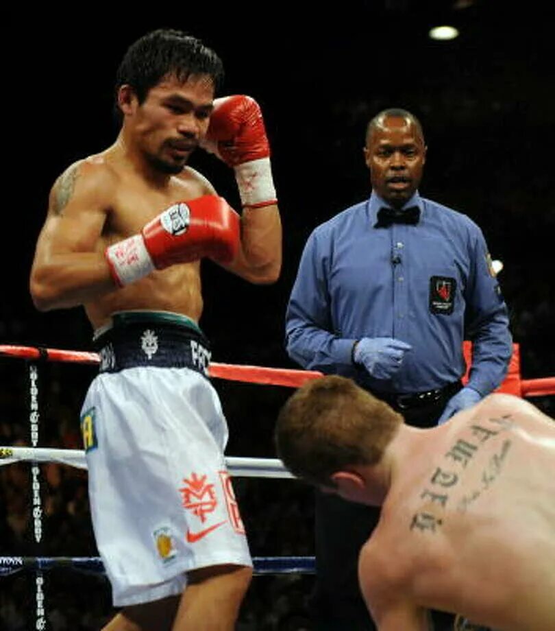 Мэнни пакьяо в нокауте. Бой пакьяо рикки хаттон. Manny pacquiao punch. Рикки хаттон мэнни пакьяо. Рикки хаттон в бою.