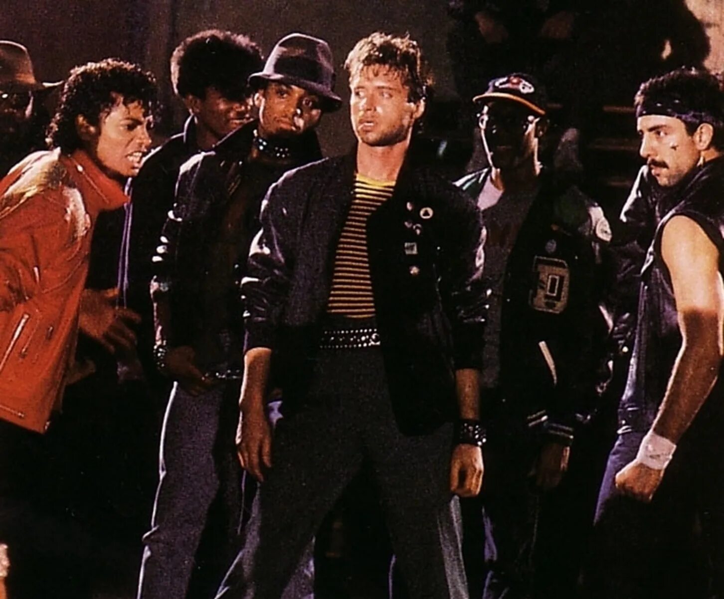 Песня beat it. Beat it 1983. Beat it Michael Jackson клип.