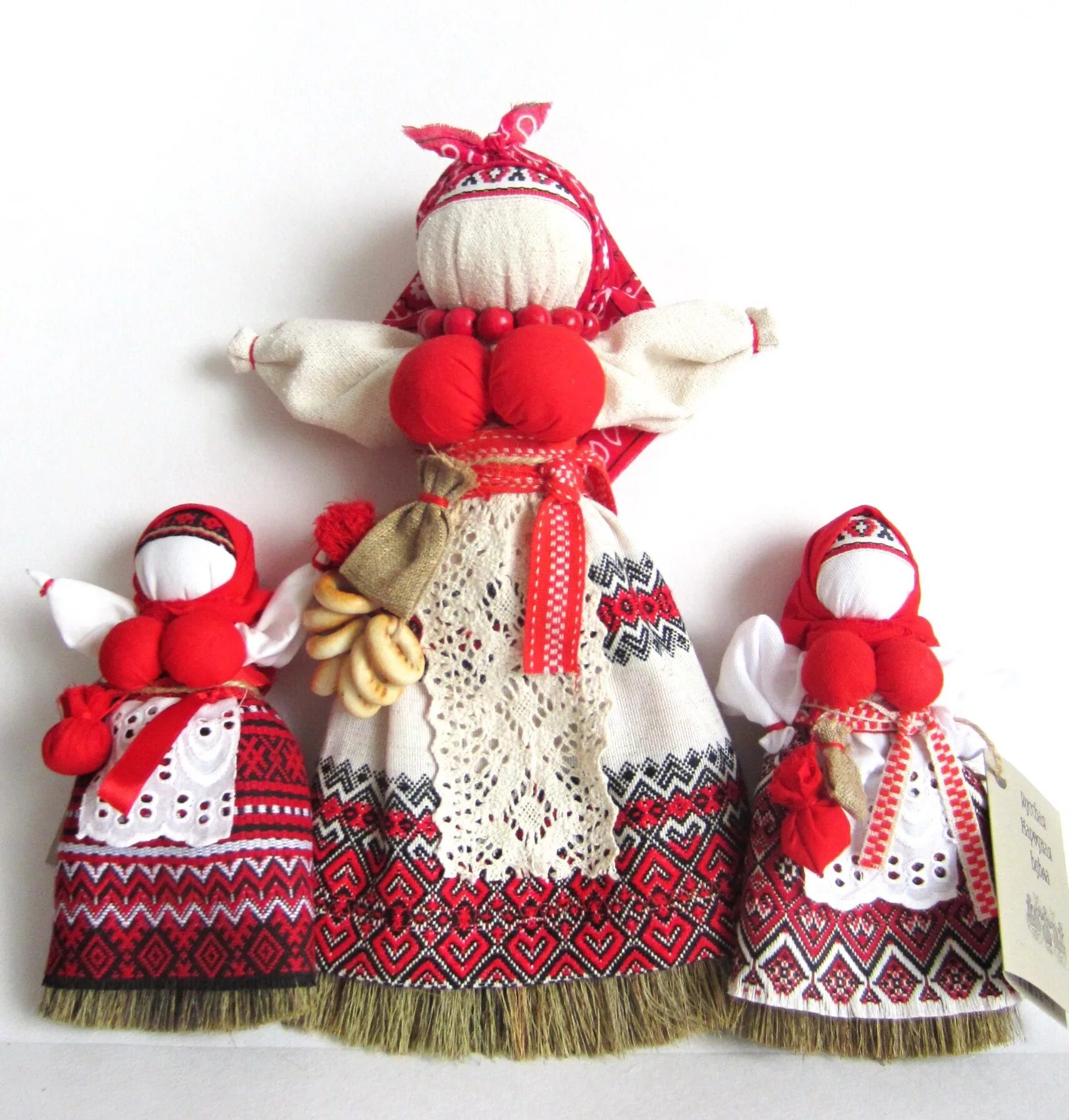 Русские народные игрушки куклы. Народная кукла. Обережные куклы. Народная тряпичная кукла. Народные куклы обереги.