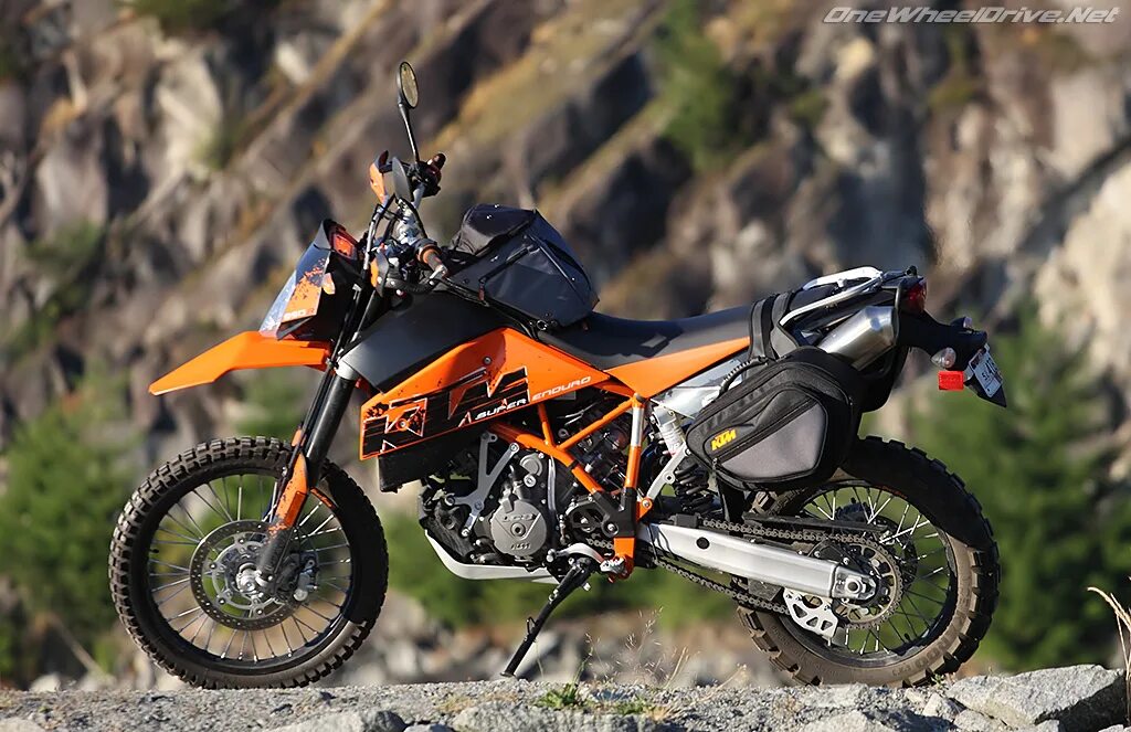 Как подобрать эндуро. Ктм мотоцикл эндуро. ktm 950 super enduro r. мотик эндуро ктм. пит эндуро.