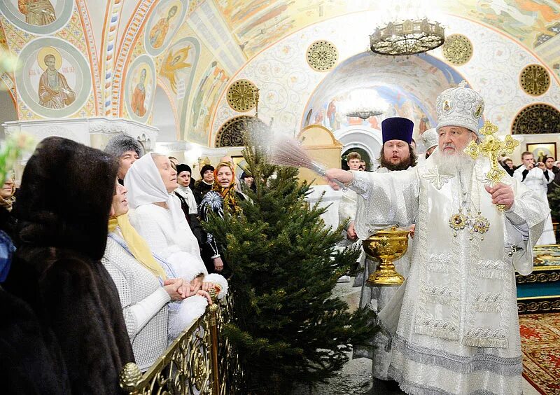 Крещение Господне храм Христа Спасителя. Освящение храма Патриархом Кириллом. Почему православные не отмечают