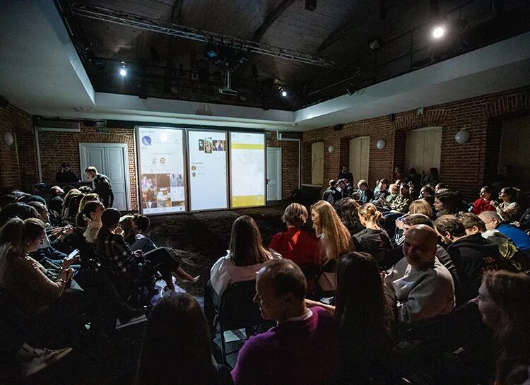 Театр новое пространство. Новое пространство театра наций. театр наций новое пространство зал. театр наций фото зрителей. новое пространство театра наций ресторан.