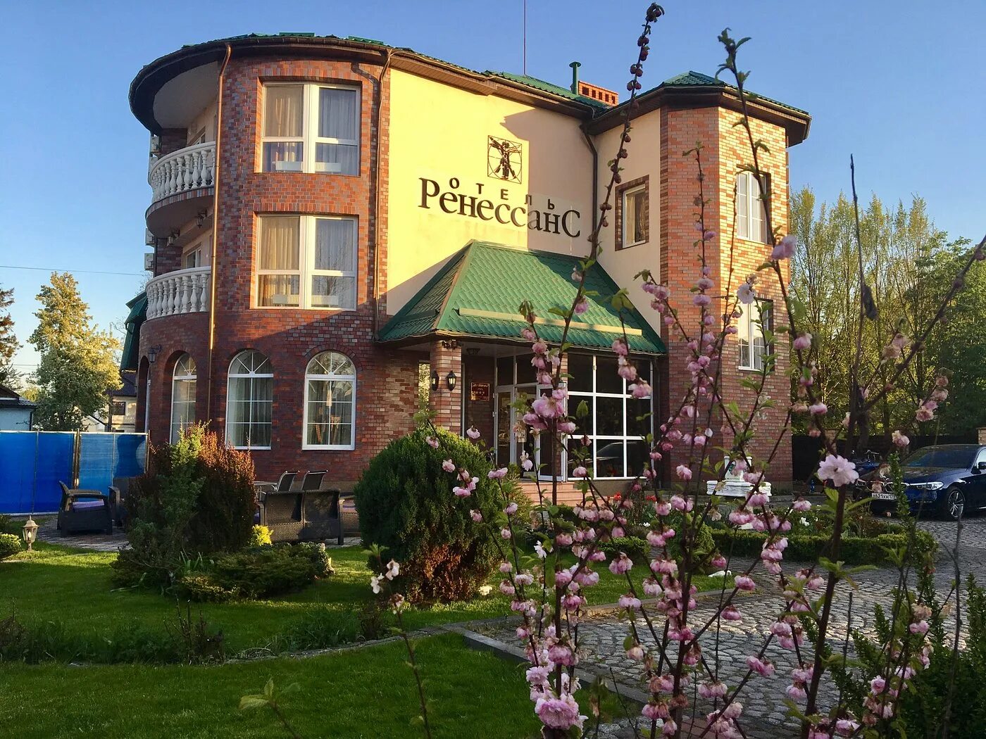 Бассейн зеленоградск. Grand palace светлогорск бассейн. Отель ренессанс зеленоградск. Ренессанс 3 зеленоградск. Royal falke resort & spa 4*.