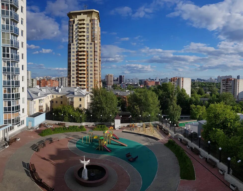 Екатеринбург улица миасская жк. Недвижимость свердловск. Николаевский жилой комплекс екатеринбург. Екатеринбург ул горького 69/1 эверест. Бульвар петра кожемяко 16 екатеринбург.