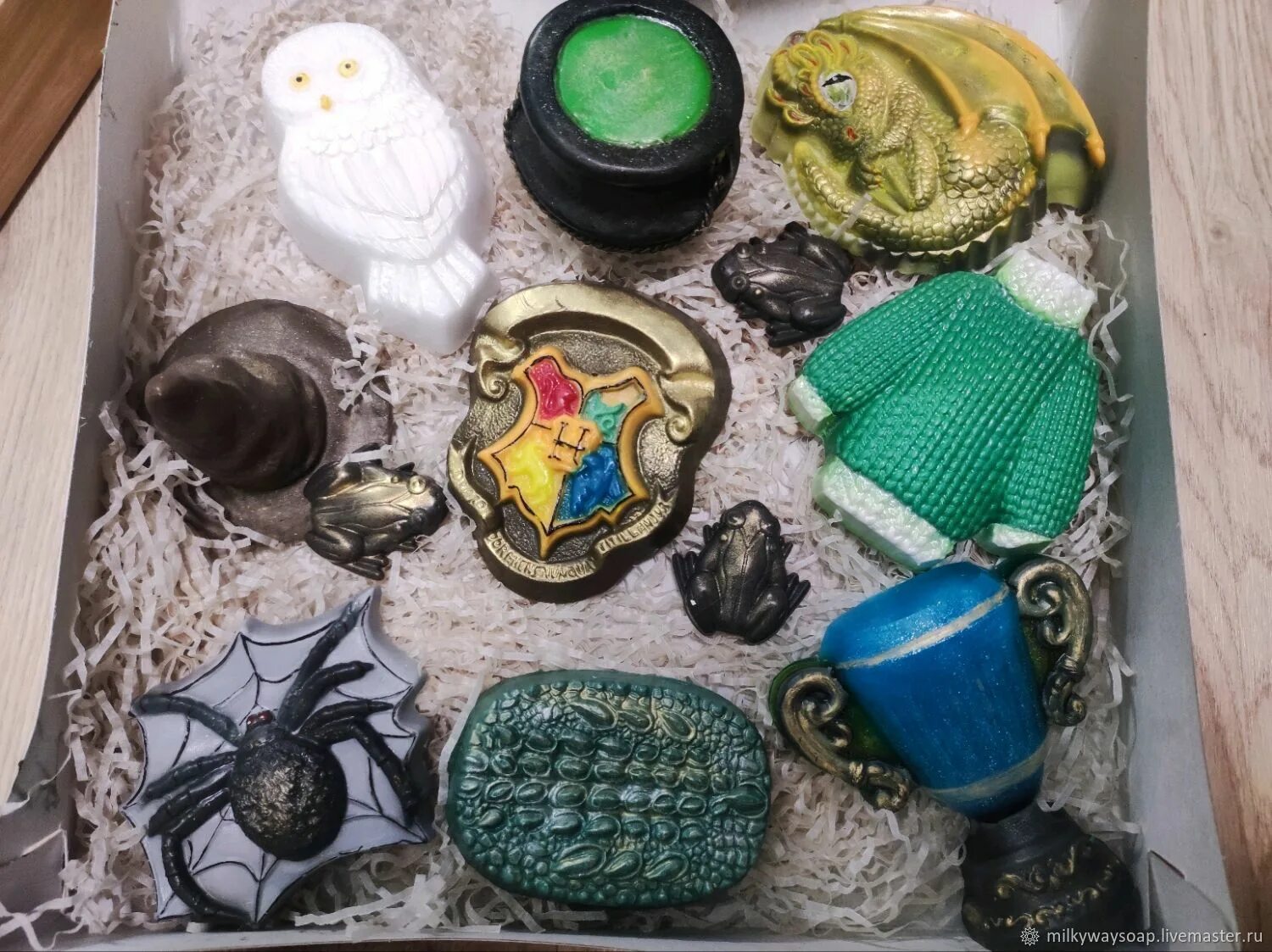 Мыло ручной работы гарри поттер. Рождество в хогвартсе аппликации. Мыло ручной работы гарри поттер. Хогвартс в огне. Мыло хогвартс.