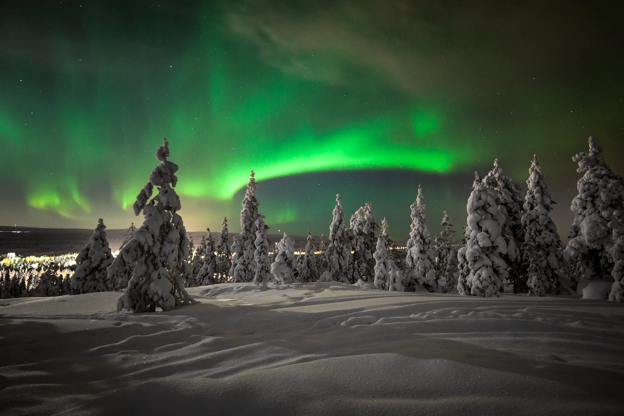 Лапландия Северное сияние. Северное сияние в Финляндии. Rovaniemi Финляндия. Финляндия зимой.