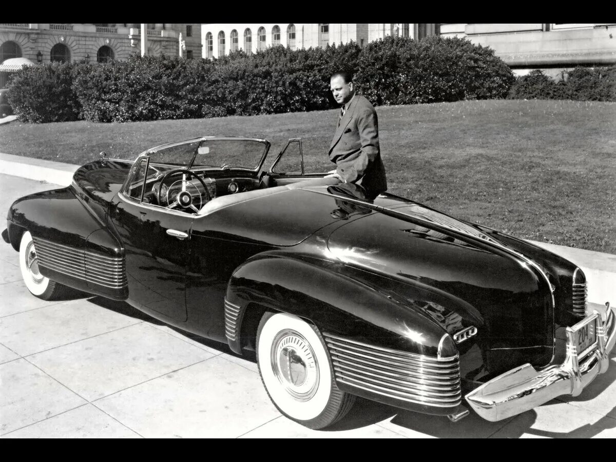 Автомобили бывшем употреблении. Бьюик y-job 1938. Buick 1938. Харли Эрл концепт кар. Бьюик 1938 года.