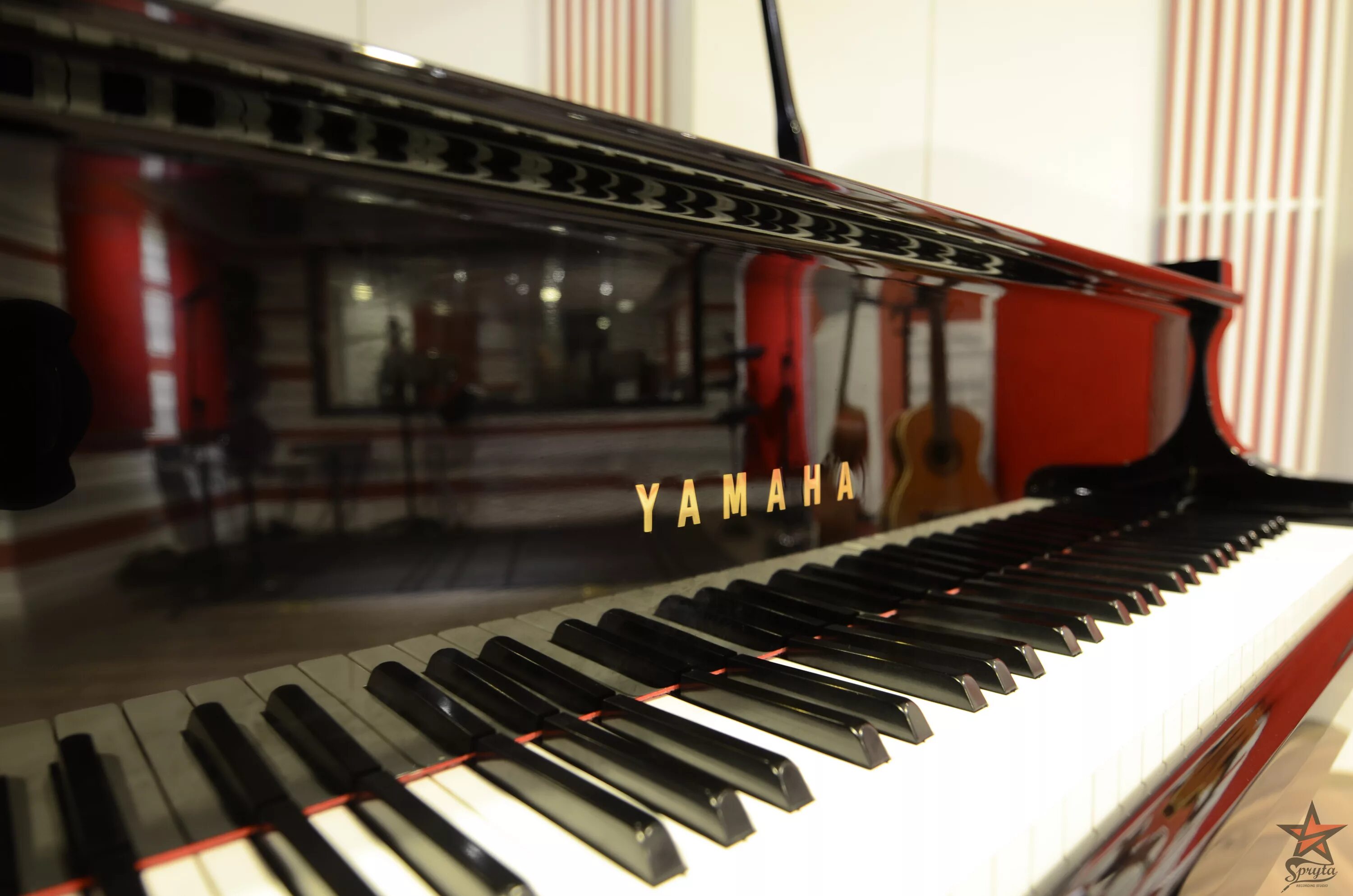 Two pianos. Пианино Yamaha m2. Yamaha c3 рояль. Yamaha m 2 Piano. Yamaha Grand Red Piano.