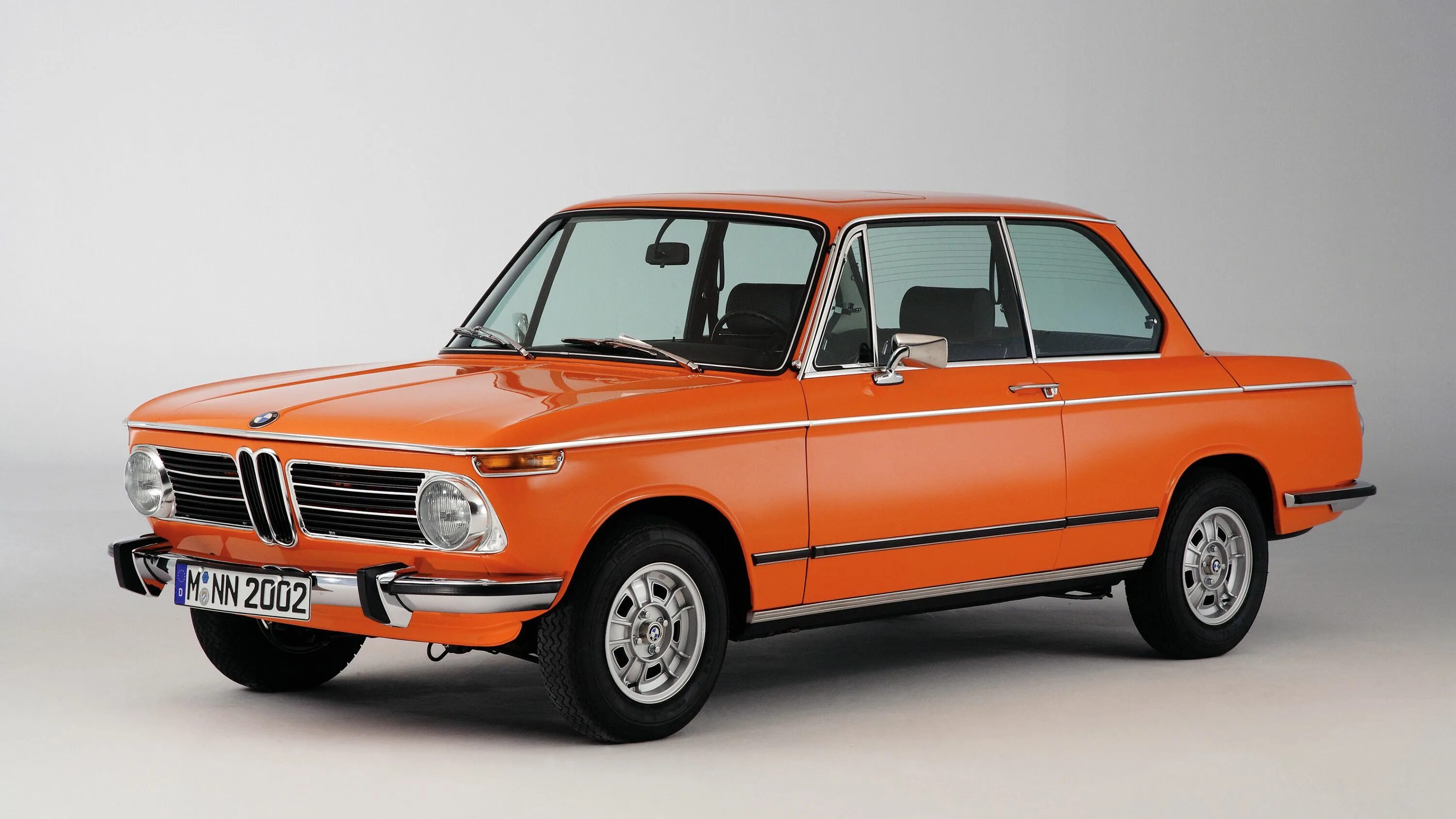 Файл:BMW 2000 Saloonorsedan Bj ca 1970 photo 2008.JPG - Википедия