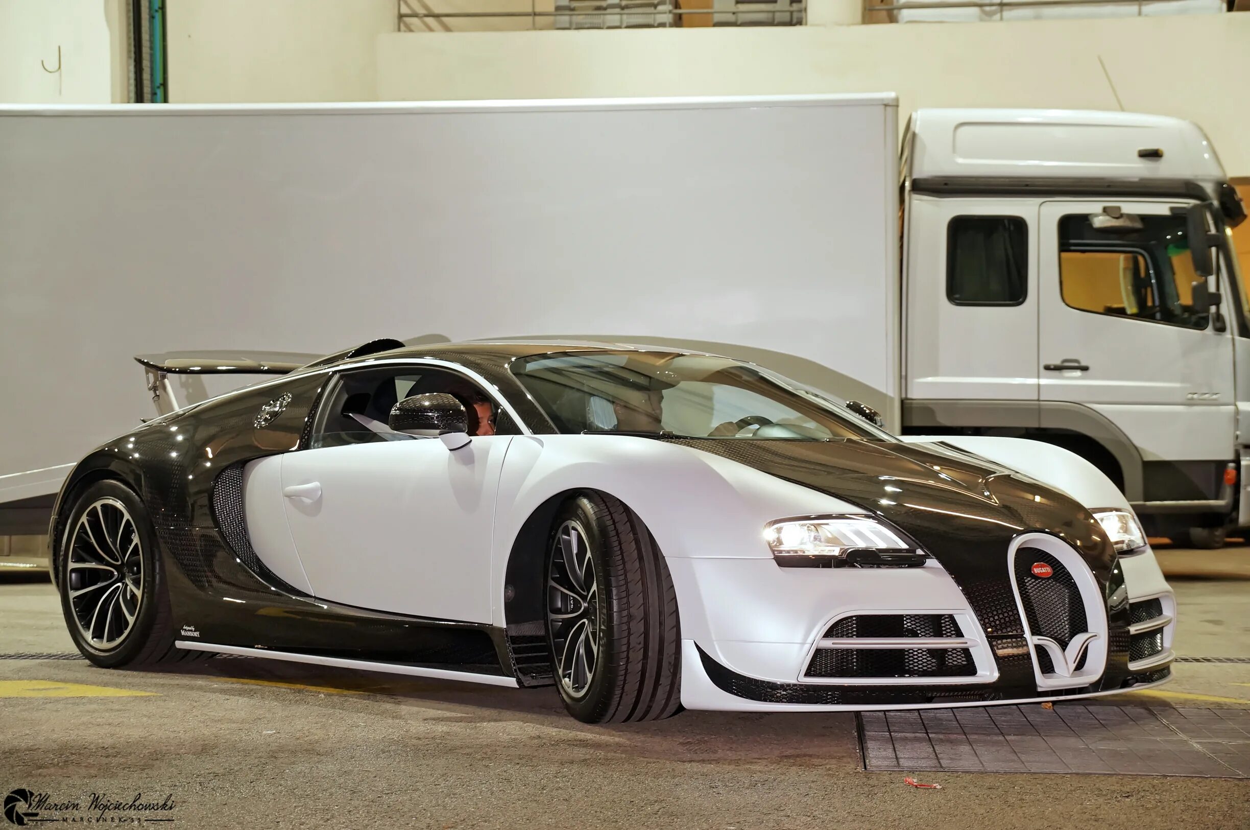 Бугатти мансори. Бугатти Вейрон Mansory. Bugatti Veyron Mansory. Bugatti Veyron Mansory vivere. Bugatti edition