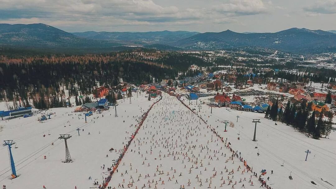 Новокузнецк горнолыжный курорт Шерегеш. Горнолыжка Кемерово Шерегеш. Новокузнецк горы Шерегеш. Шерегеш горнолыжный Новокузнецк.