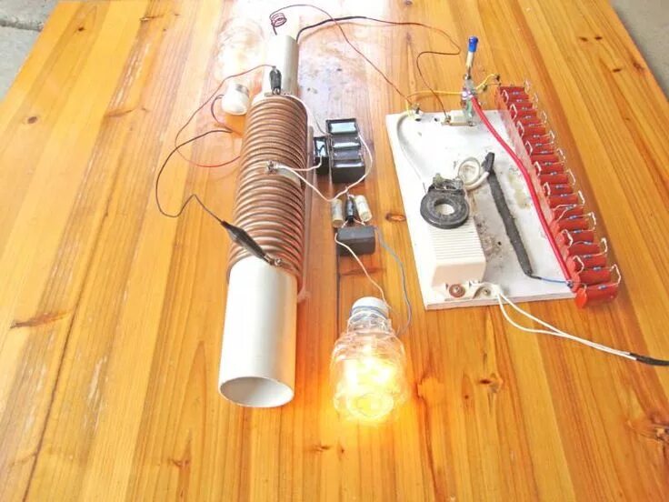 Бесплатное электричество своими руками в домашних условиях New Electric Free energy Generator Magnets with light bulb 220V YouTube