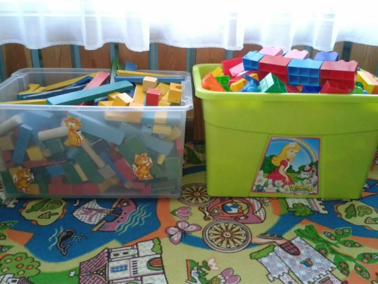 Конструирование развивающая среда. Уголок конструирования. Уголки в группе раннего возраста. Центр строительных игр в детском саду. Предметная среда в доу.