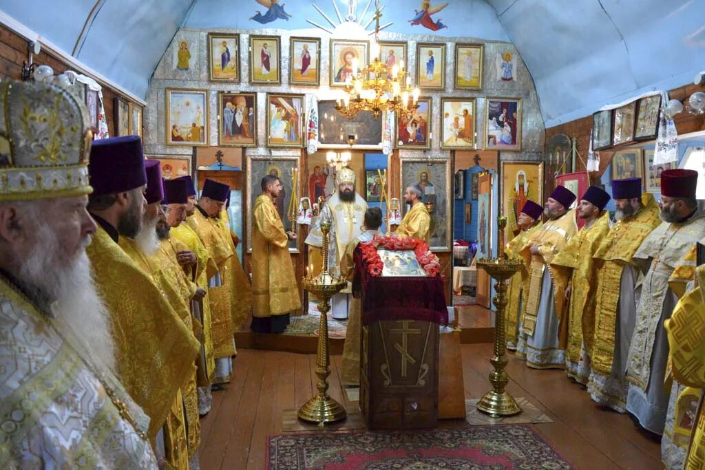 Служба предпразднства преображения. Иииконы варлааму архимандриту белогорскому. священномученик матфей. мощи варлааму архимандриту белогорскому. день преображения господня в 2025.