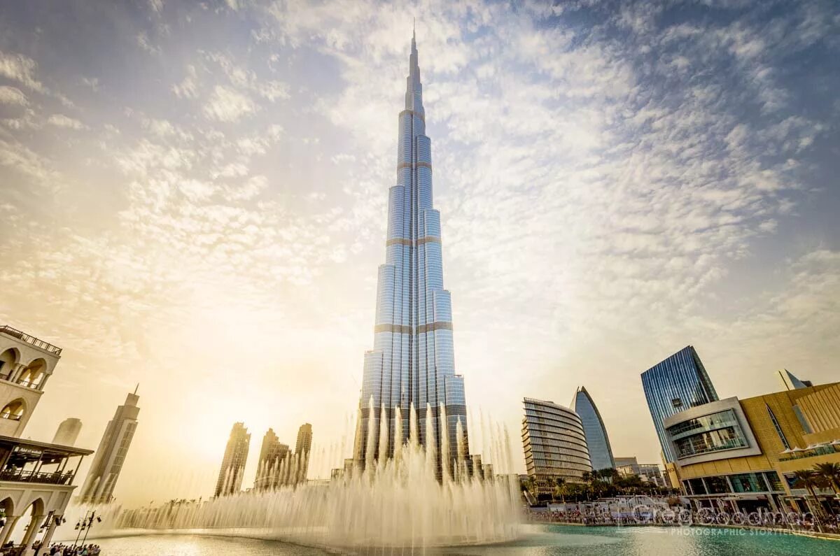 Про бурдж халифа. Бурдж-Халифа Дубай. Башня Бурдж Халифа в Дубае. Бурдж-Халифа Дубай 2022. Башня Бурдж-Халифа (Дубай, ОАЭ, Архитектор Эдриан Смит).