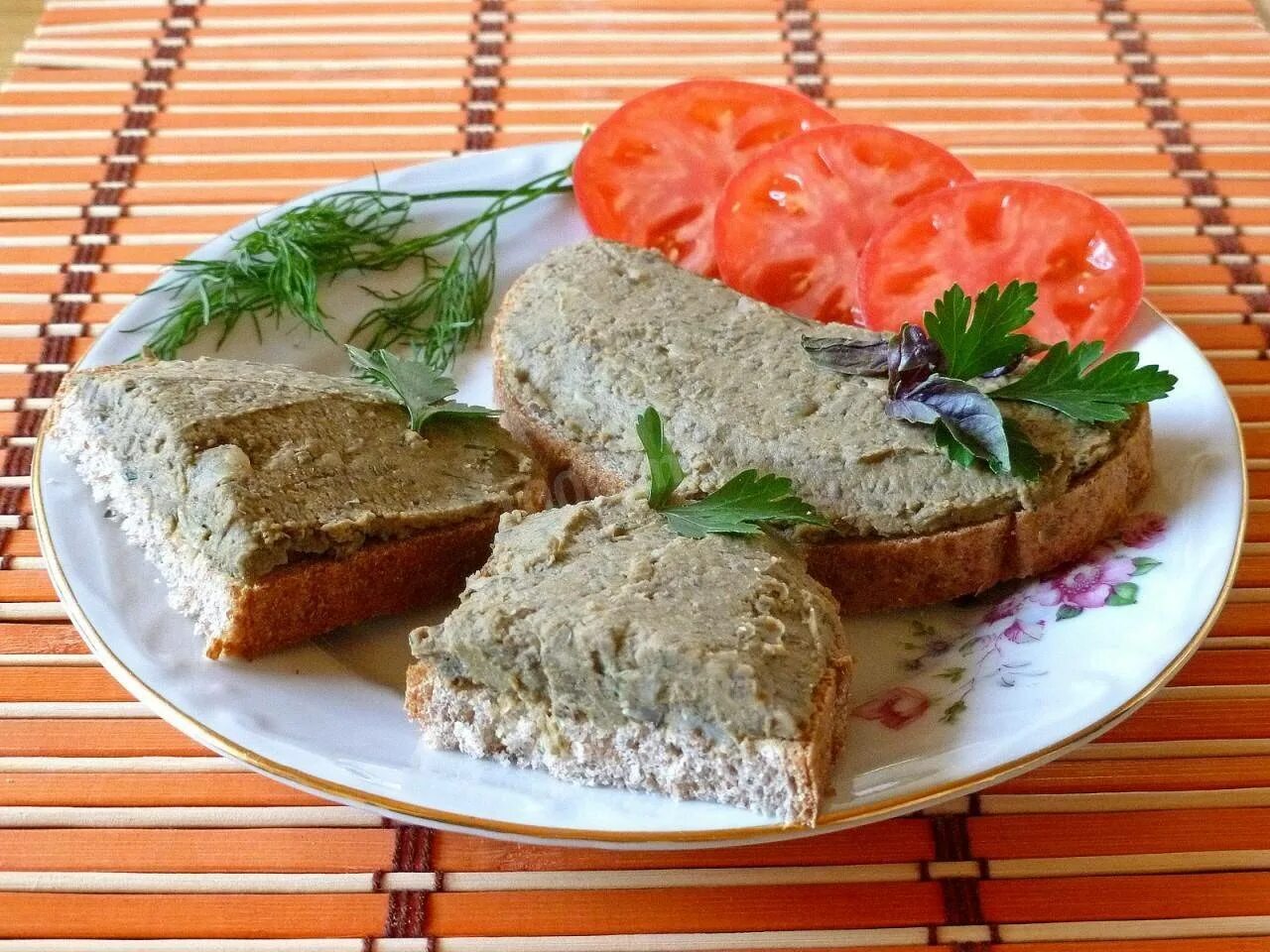 Вкусный печеночный паштет. Чечевичный паштет. постные бутерброды. постный паштет. бутерброды с чечевичным паштетом.