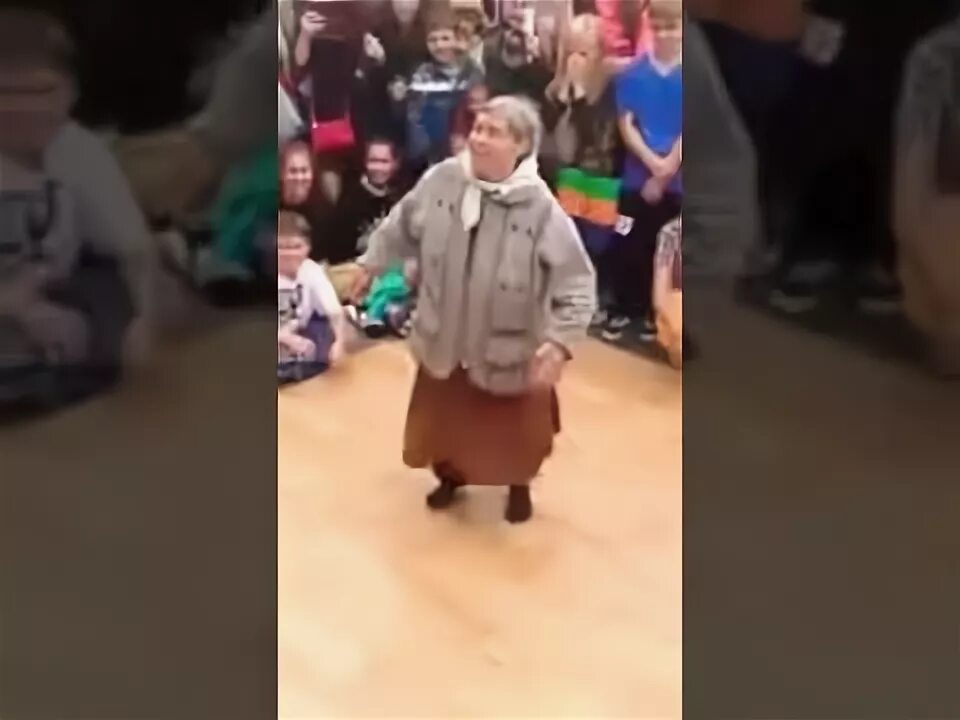Бабушки жгут. Бабка жжет. Бабушки жгут. Разыграл бабку. Бабка жжот.