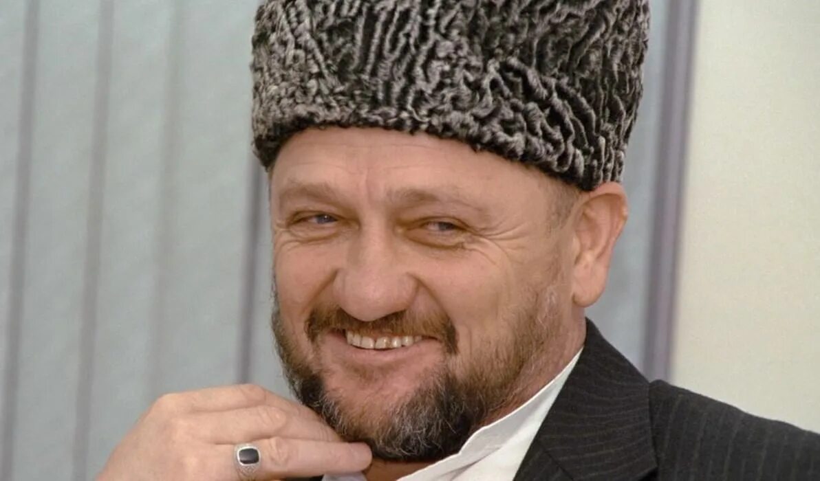 Кадыров ахмат абдулхамидович. Ахмат кадыров. Ахмад хаджи кадыров. Ахмата-хаджи кадырова. Фото ахмад хаджи.