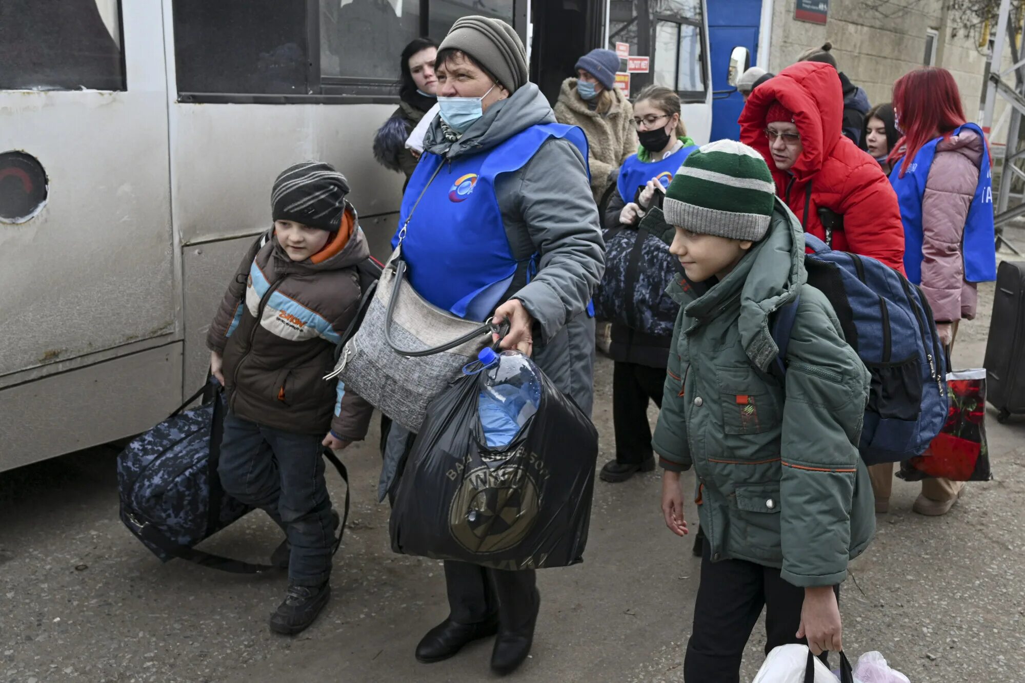 Украинские дети беженцы. Эвакуированные из донбасса. беженцы с донбасса.