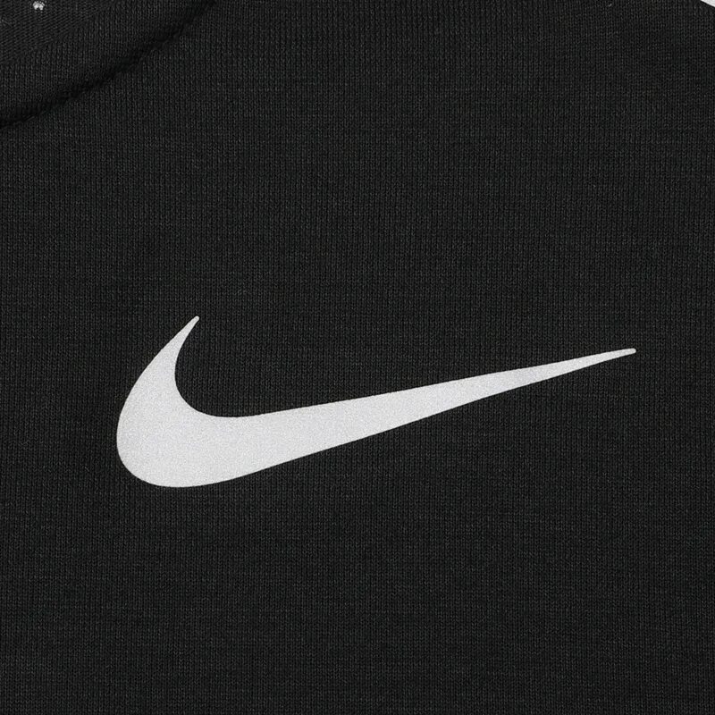 Найк логотип по середине. Nike логотип. логотип найк на футболке. принт найк.