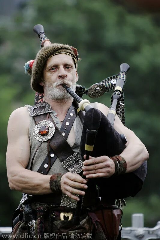 Pipe player