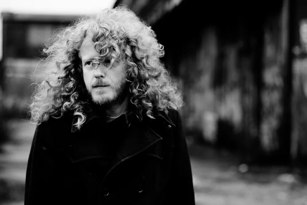 The caretaker it s just burning memory. Лейланд Кирби. Лейланда Джеймса Кирби. The caretaker музыкант. Джеймс Кирби the caretaker.
