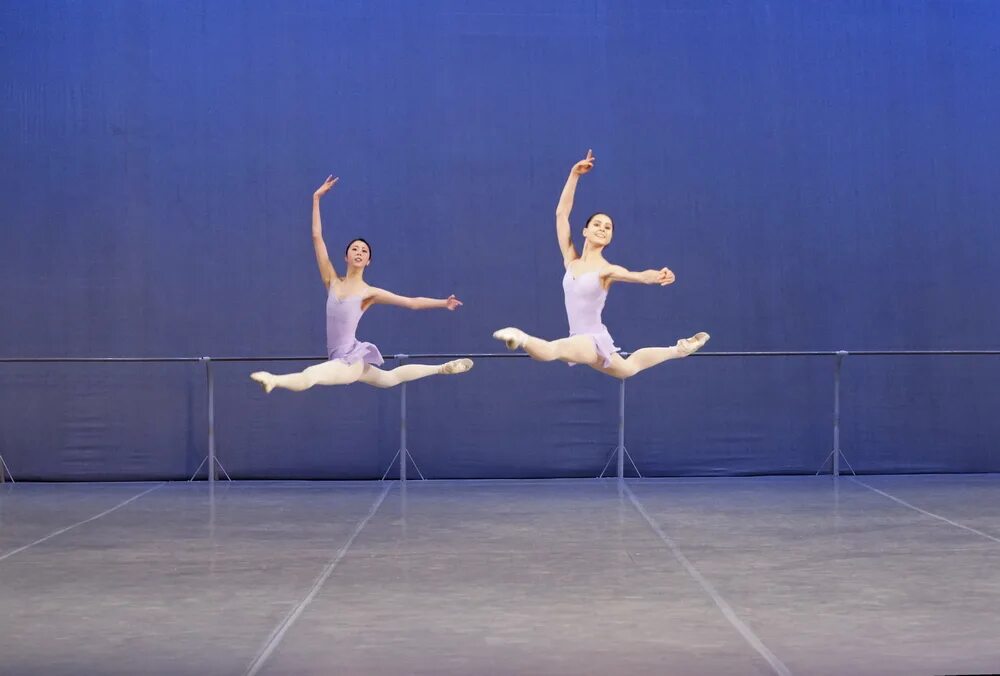 государственной академии хореографии. московская академия хореографии 1995. московская государственная академия хореографии. академия балета в москве при большом театре. московская государственная академия хореографии.