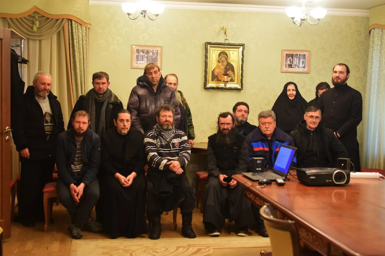 Донской старочеркасский монастырь. Старочеркасск мужской монастырь. Донской старочеркасский ефремовский мужской монастырь. Иеромонах сергий старочеркасский мужской монастырь. Иеромонах таврион старочеркасск.