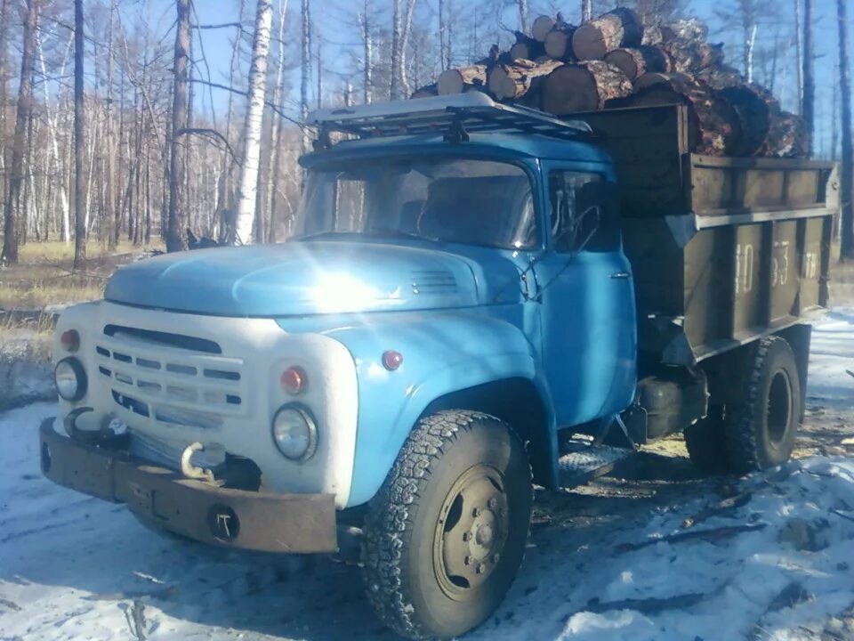 Зил с дровами. Дрова зил 131 в улан. Машина дров зил. Зил 131 груженый дровами. Фото зил с дровами.