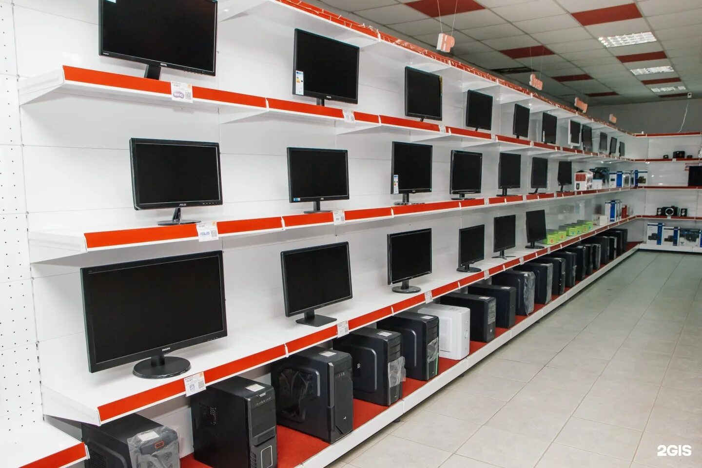 Магазин компьютеров. Магазин системных. Магазин компьютерного оборудования. Магазин комплектующих для компьютера. Комиссионный магазин компьютерной техники.