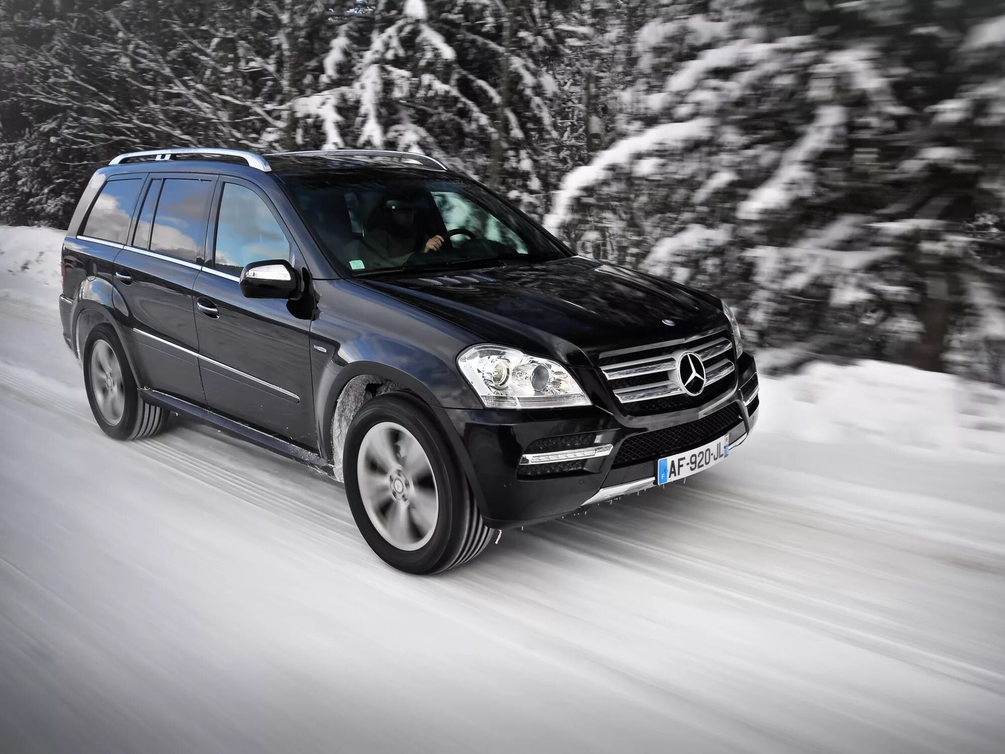 Мерседес gl 164 купить. Mercedes Benz gl350 CDI. Mercedes-Benz gl 350 CDI 4matic. Mercedes gl x164. Mercedes Benz gl 164.