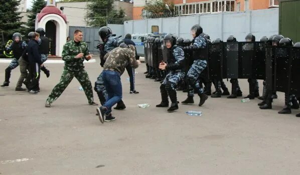 Проведение специальной операции по пресечению массовых беспорядков. Омон на мероприятие. Омон на мероприятие. Омон массовые мероприятия. 1 отдел охраны цсн во росгвардии.