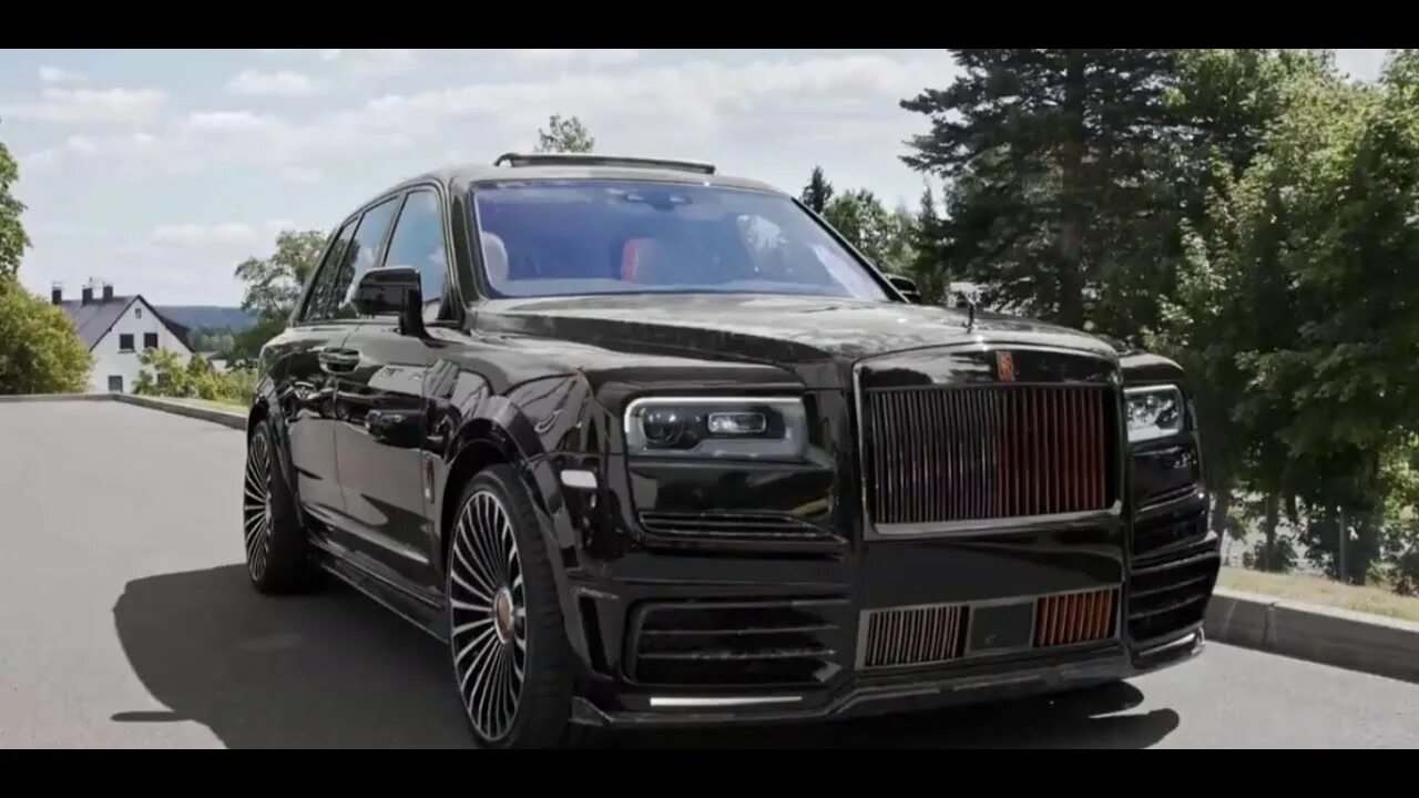 Rolling 2021. Роллс Ройс Куллинан мансори. Rolls Royce Cullinan 2021 Mansory. Rolls Royce Mansory 2022. Роллс Ройс Куллинан мансори 2022.