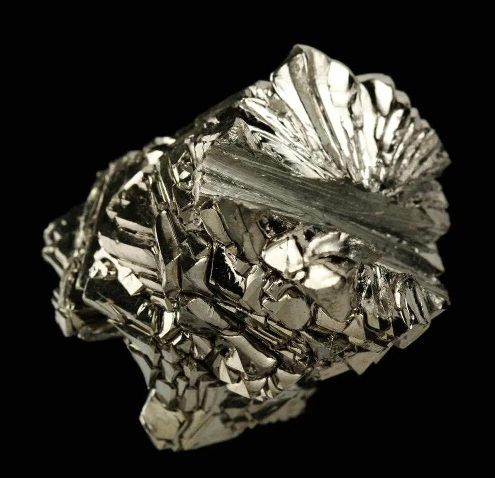 Титан элемент. Сплавы титана. титан titanium. титан хим элемент.