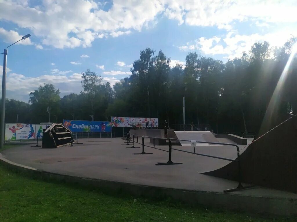 Центральный парк Тула скейтпарк. Тула скейт парк парк Белоусова. Скейт парк в Туле. Скейт парк в парке Белоусова Тула.